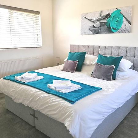 Magnificent, Renovated Whole House With Garden Villa Sheffield Bagian luar foto