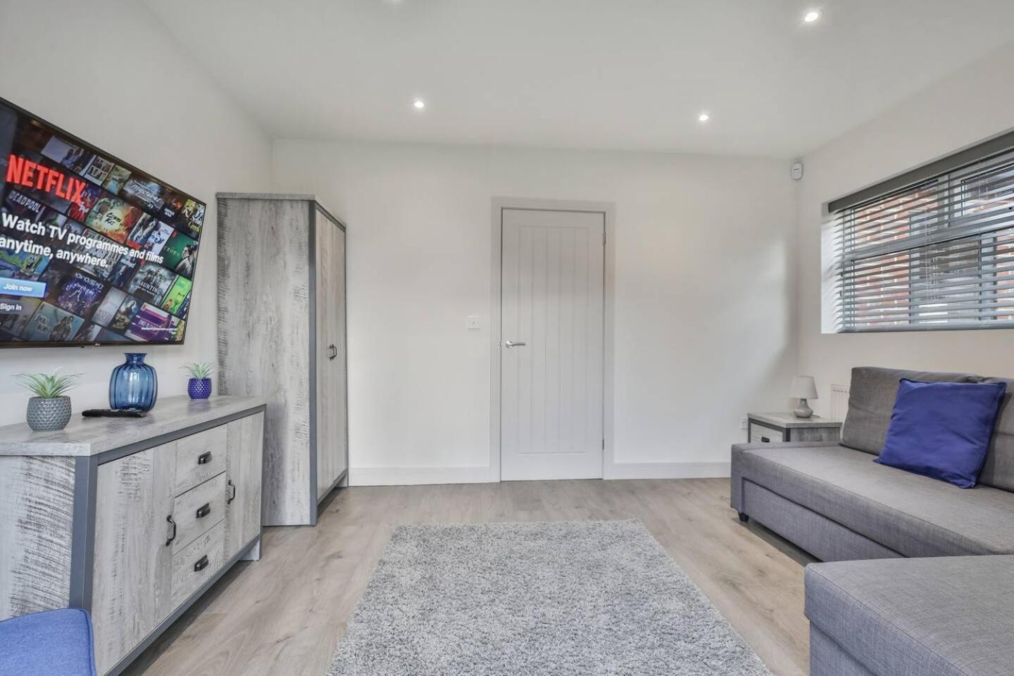 Magnificent, Renovated Whole House With Garden Villa Sheffield Bagian luar foto