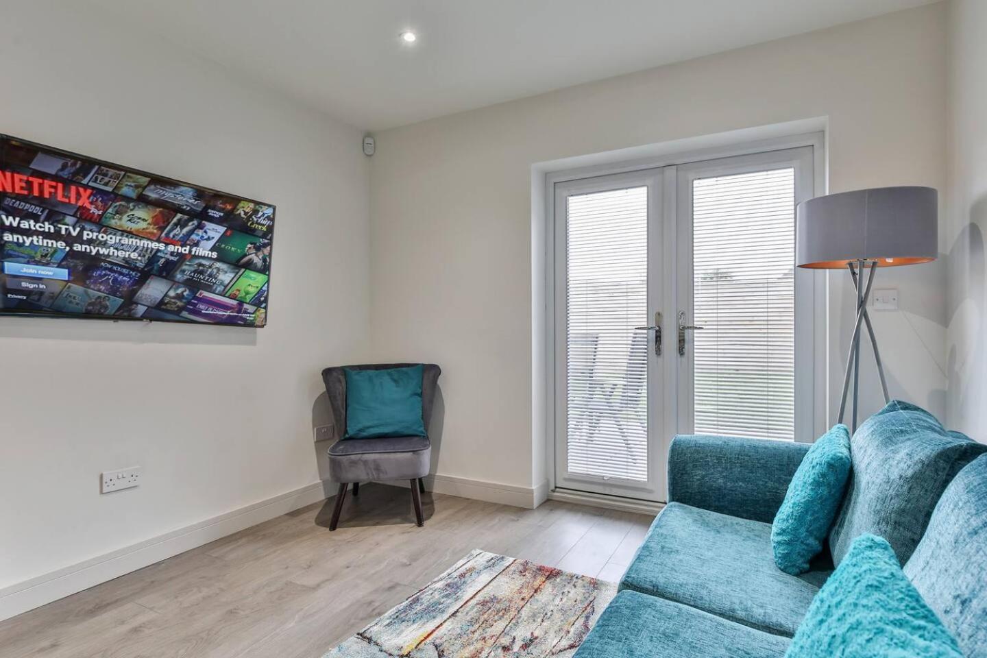 Magnificent, Renovated Whole House With Garden Villa Sheffield Bagian luar foto