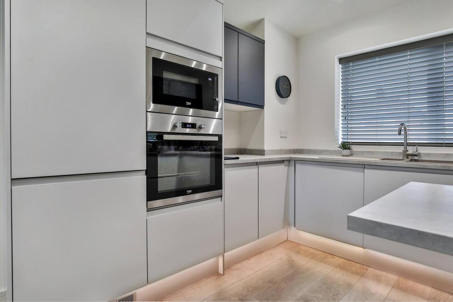 Magnificent, Renovated Whole House With Garden Villa Sheffield Bagian luar foto