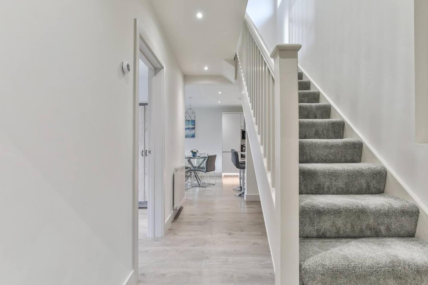 Magnificent, Renovated Whole House With Garden Villa Sheffield Bagian luar foto