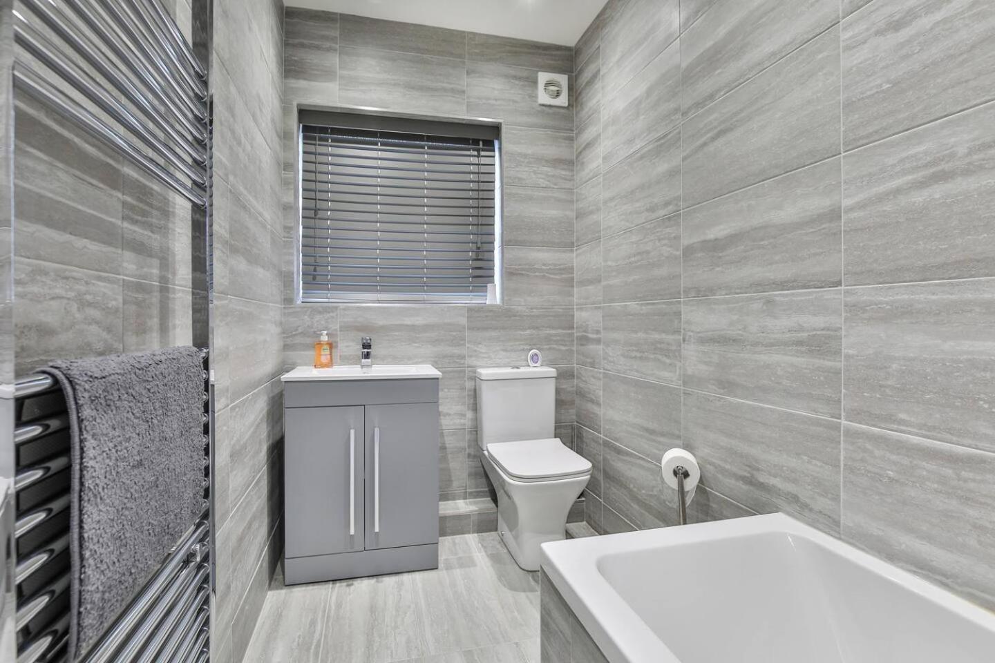 Magnificent, Renovated Whole House With Garden Villa Sheffield Bagian luar foto