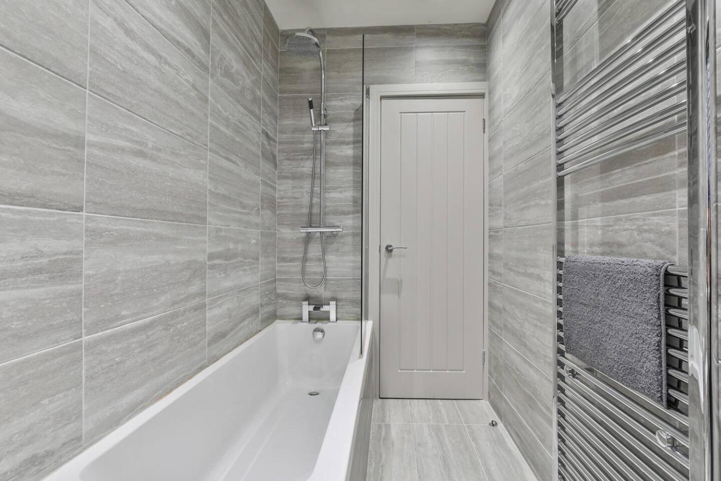 Magnificent, Renovated Whole House With Garden Villa Sheffield Bagian luar foto